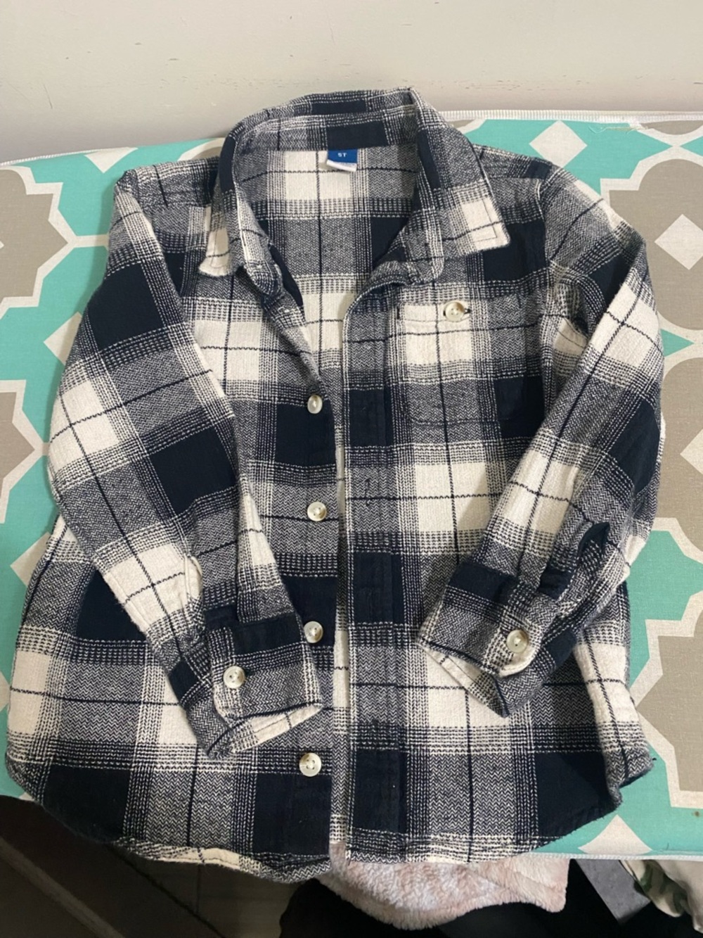 Old Navy cotton Black and White Plaid Button-Down Shirt boy 5T